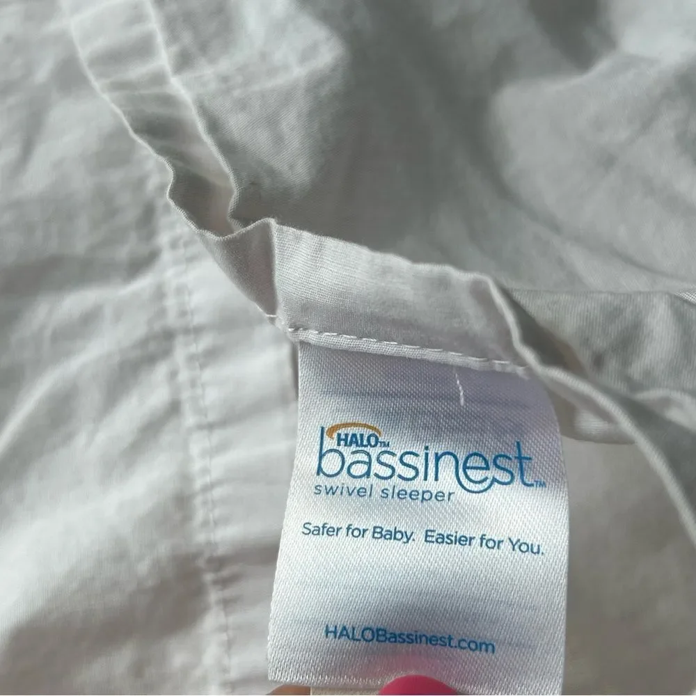 Halo Bassinest White Swivel Sleeper Cover Sheet